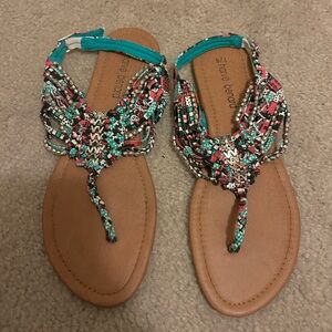 Harvé Bernard Multicolored/Silver Sandals Size 8W No Box